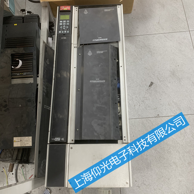 丹佛斯變頻器維修 FC-302P160T5E00H2BG報警8號維修