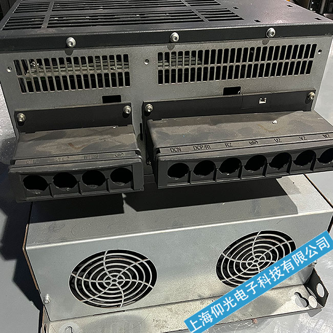 西門子伺服驅動器LED燈閃爍維修上電無顯示維修方法